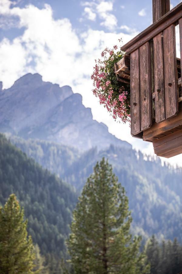 Waidacherhof Apartments Braies  Exteriér fotografie